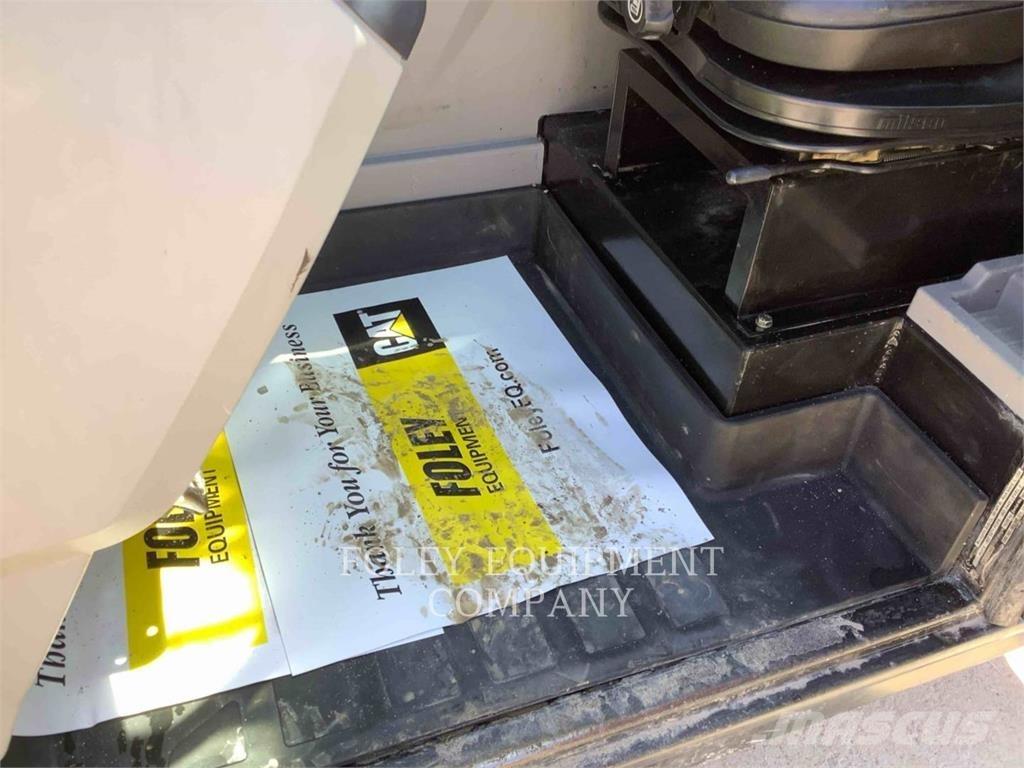CAT TL1255DC Телескопічні навантажувачі