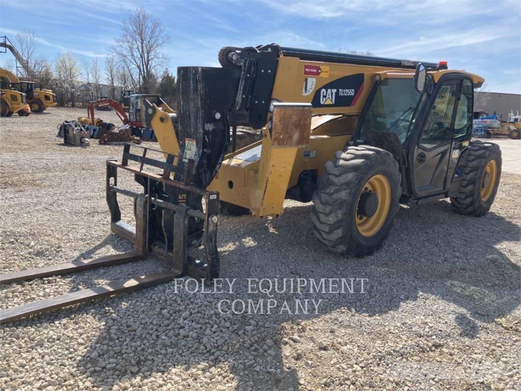 CAT TL1255DC Телескопічні навантажувачі
