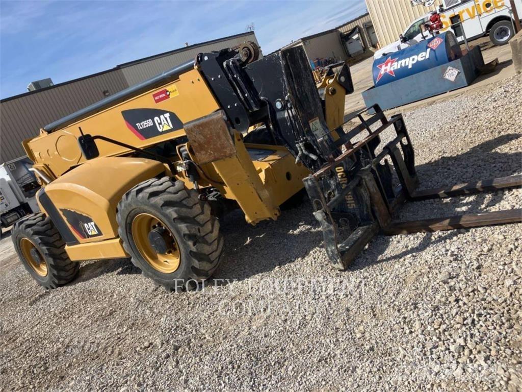 CAT TL1255DC Телескопічні навантажувачі
