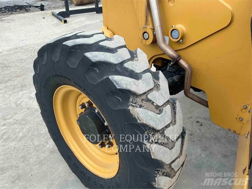 CAT TL642D Телескопічні навантажувачі
