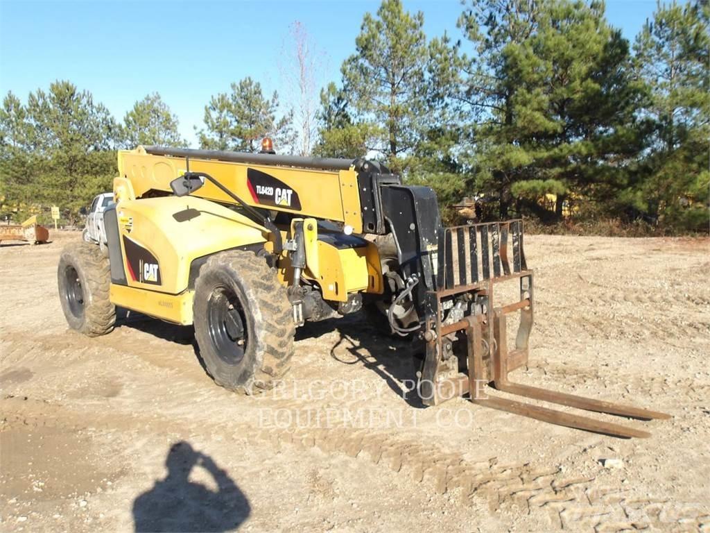 CAT TL642D Телескопічні навантажувачі