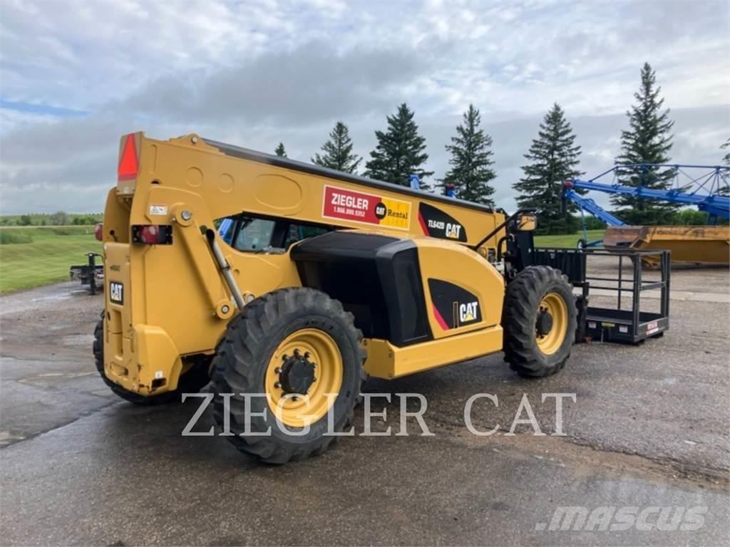 CAT TL642D Телескопічні навантажувачі