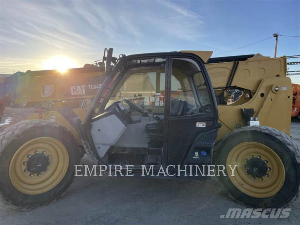 CAT TL642D Телескопічні навантажувачі