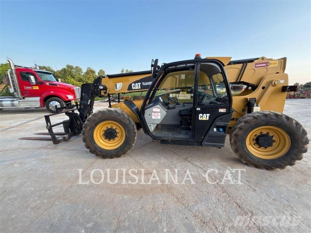 CAT TL642D Телескопічні навантажувачі
