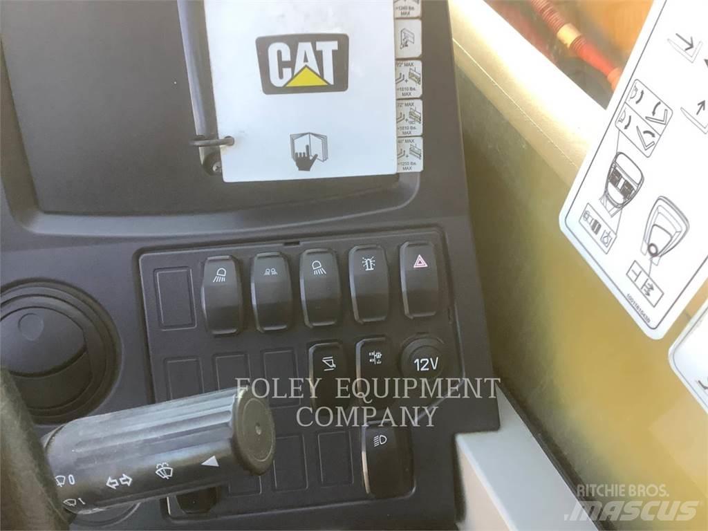 CAT TL642DC Телескопічні навантажувачі