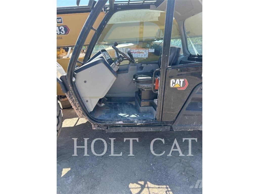 CAT TL943 Телескопічні навантажувачі