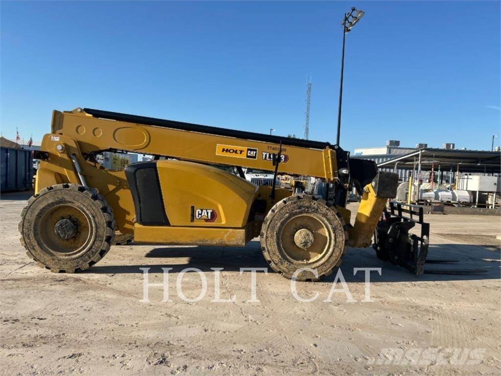 CAT TL943 Телескопічні навантажувачі