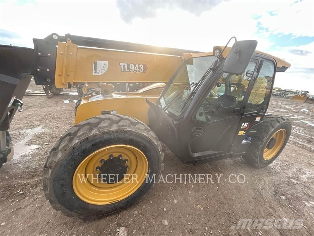 CAT TL943 CB Телескопічні навантажувачі