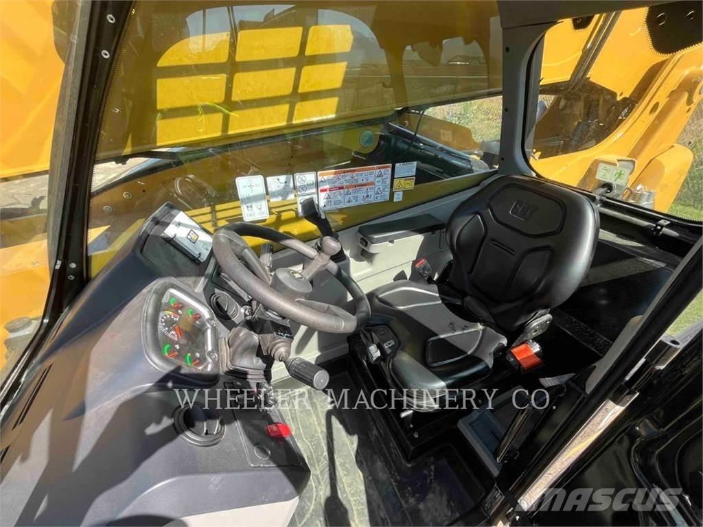 CAT TL943 CB Телескопічні навантажувачі