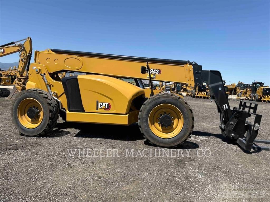 CAT TL943 CB Телескопічні навантажувачі