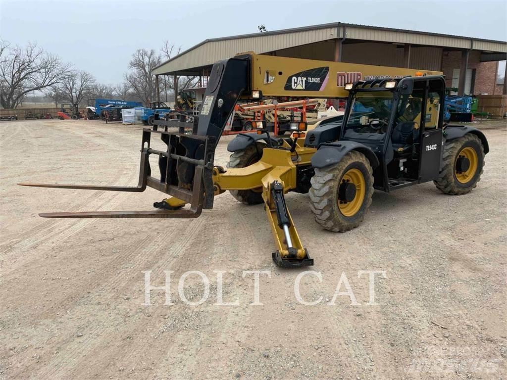 CAT TL943C Телескопічні навантажувачі