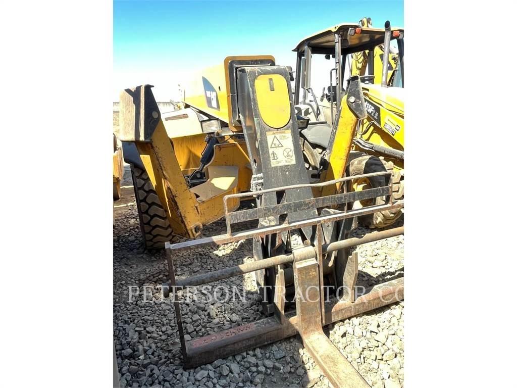 CAT TL943CHRC Телескопічні навантажувачі