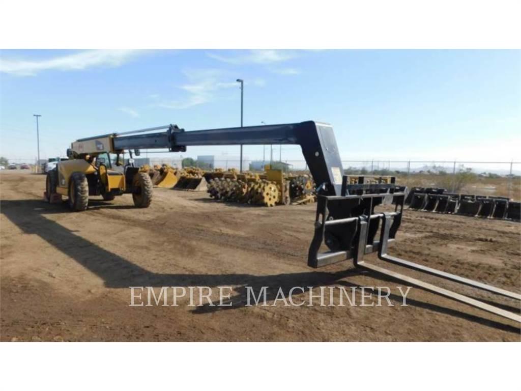 CAT TL943D Телескопічні навантажувачі