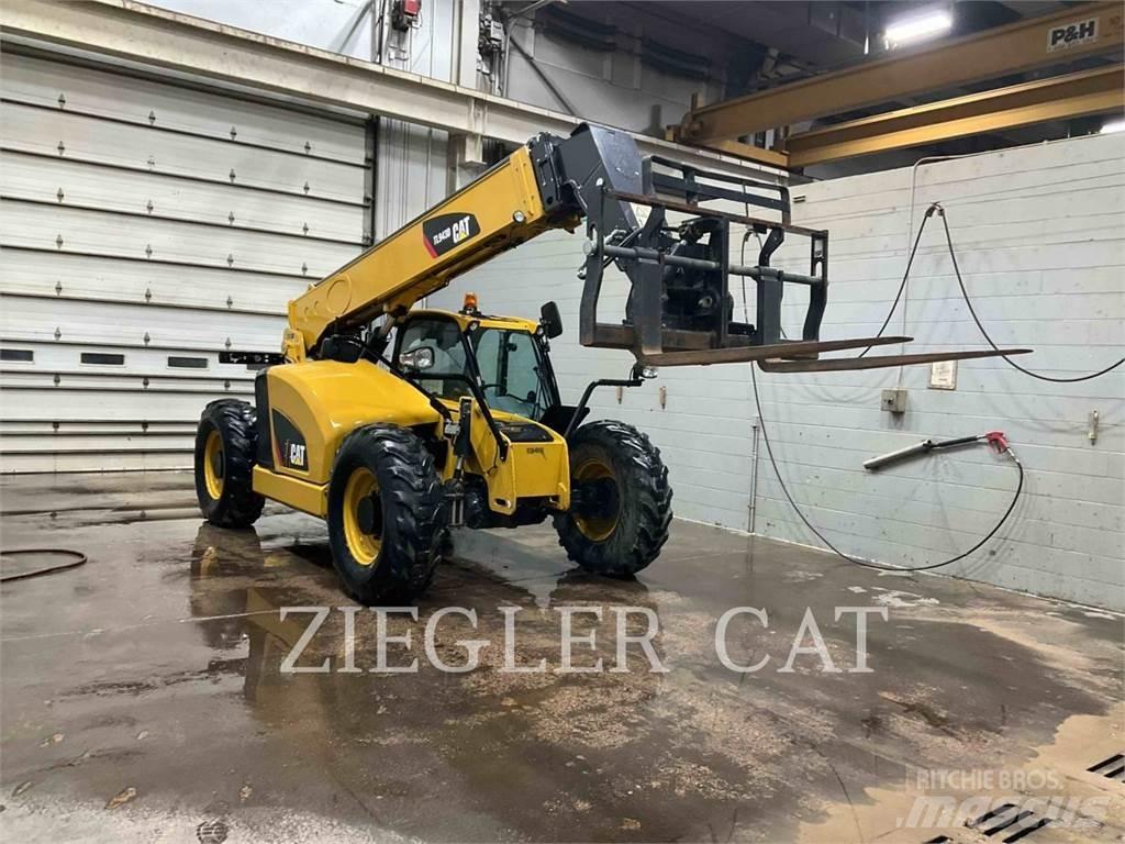 CAT TL943D Телескопічні навантажувачі