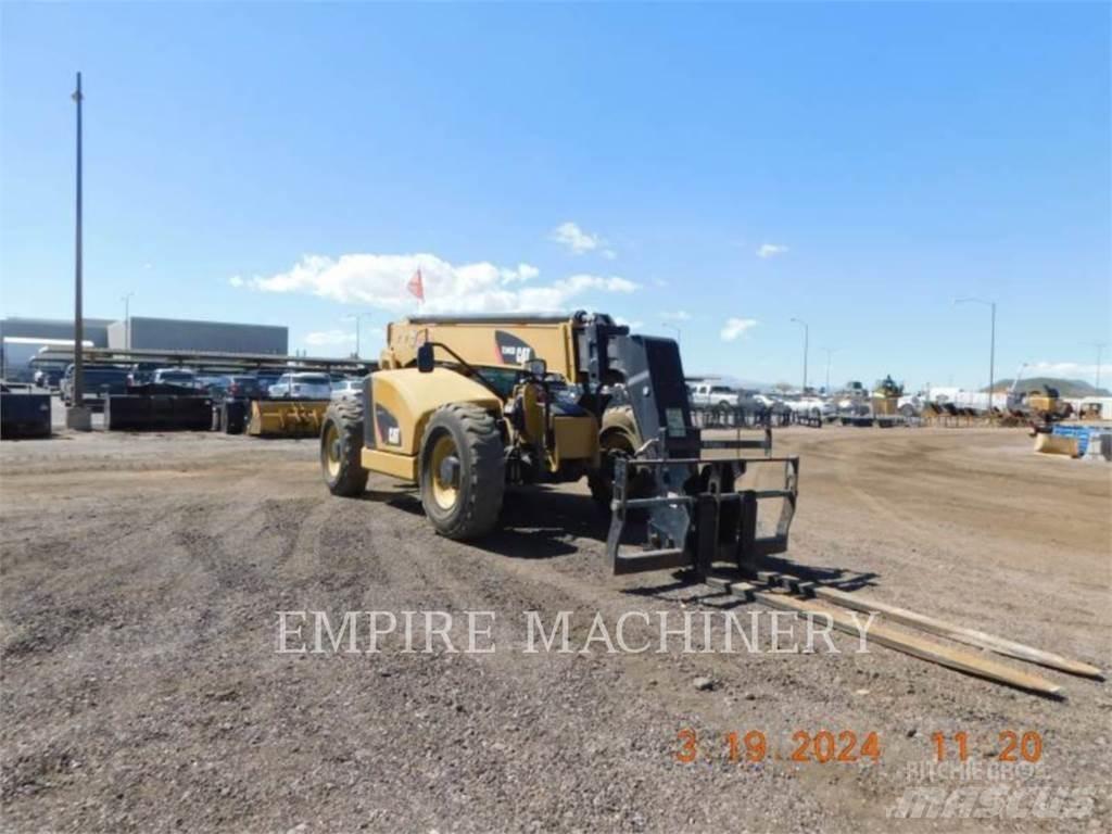 CAT TL943D Телескопічні навантажувачі