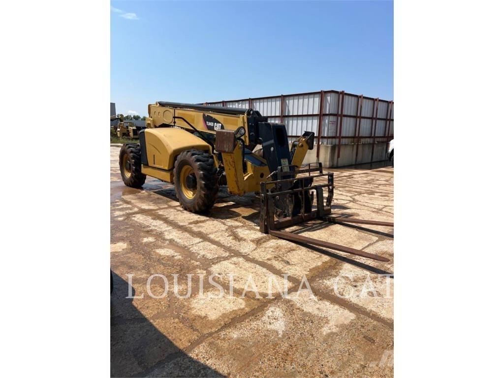 CAT TL943D Телескопічні навантажувачі