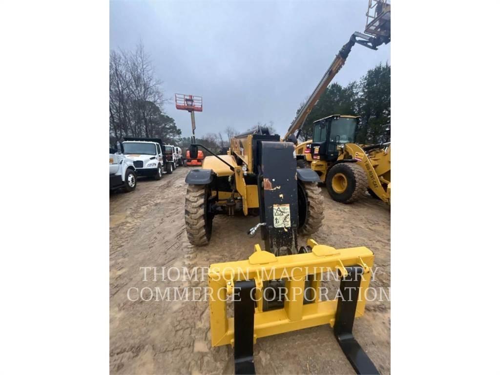 CAT TL943D Телескопічні навантажувачі
