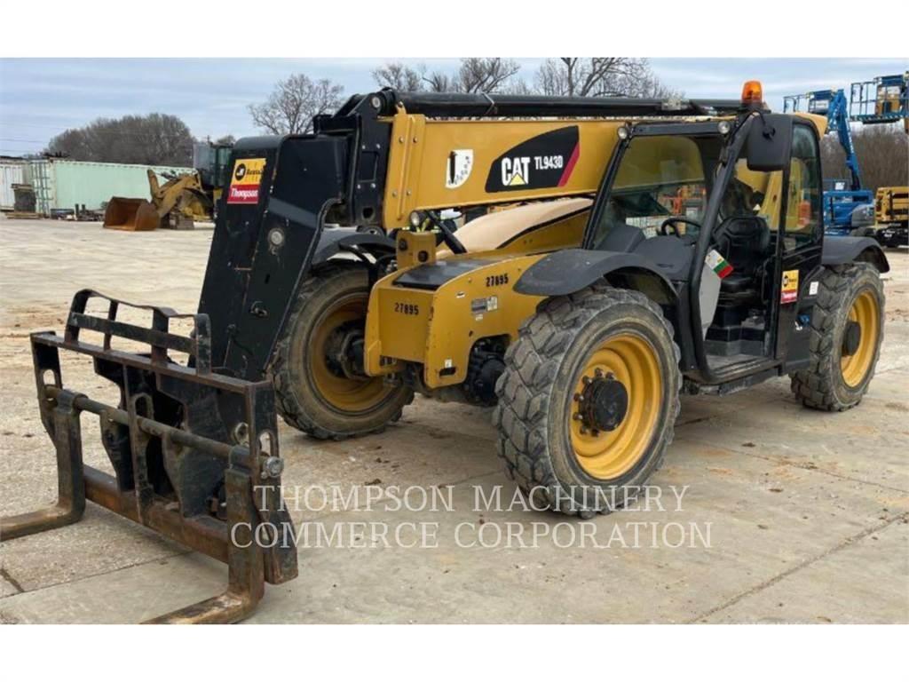 CAT TL943D Телескопічні навантажувачі