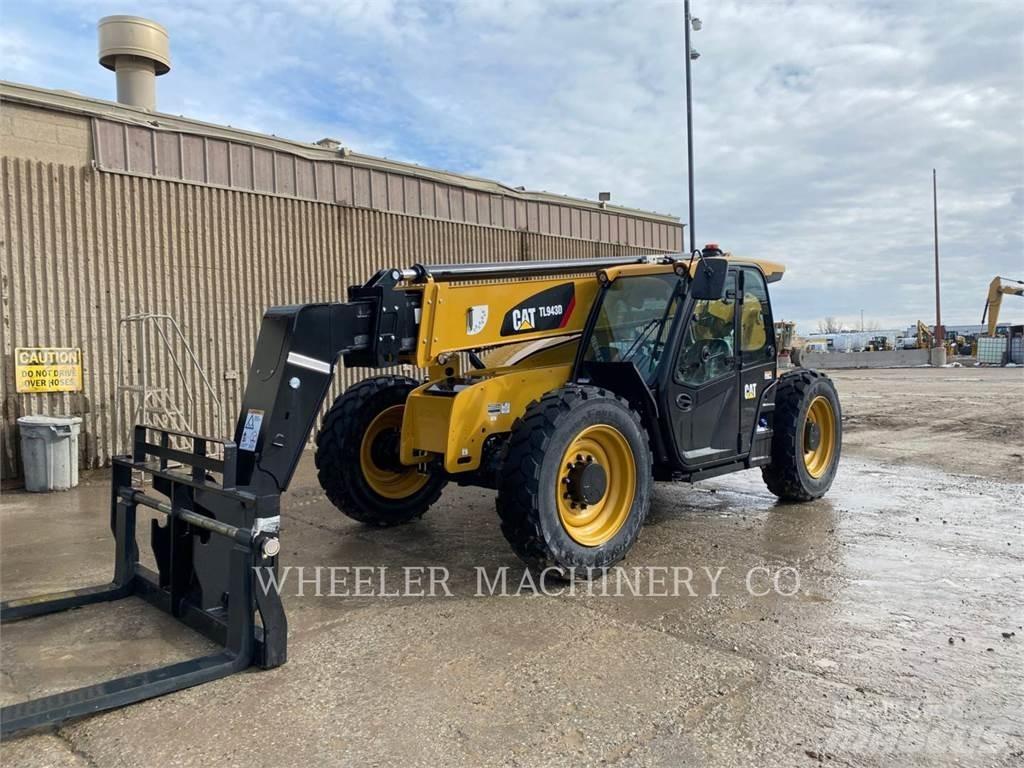 CAT TL943D CB Телескопічні навантажувачі