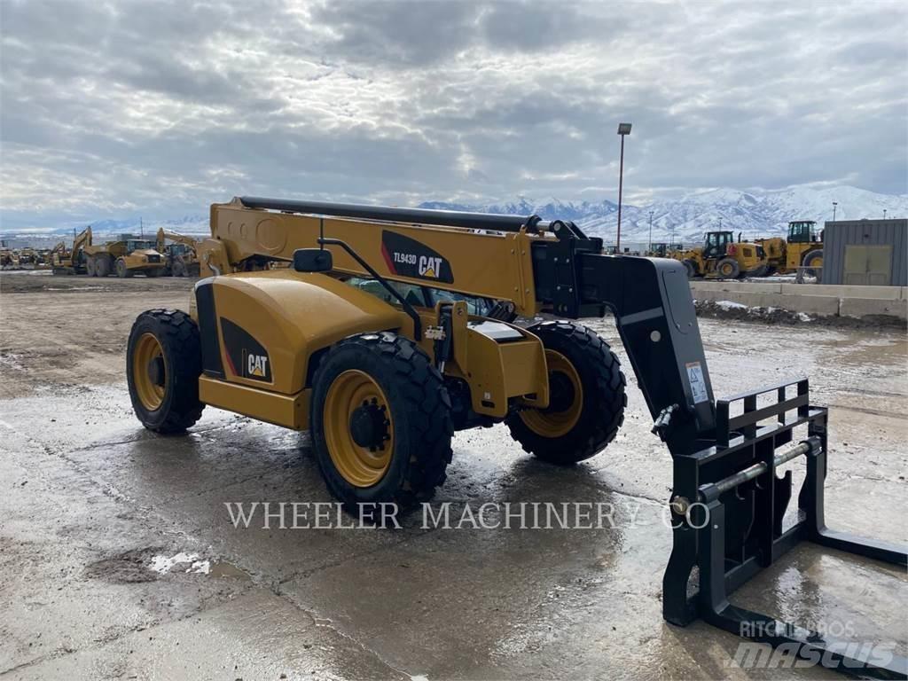 CAT TL943D CB Телескопічні навантажувачі