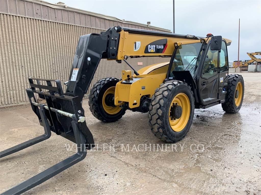 CAT TL943D CB Телескопічні навантажувачі