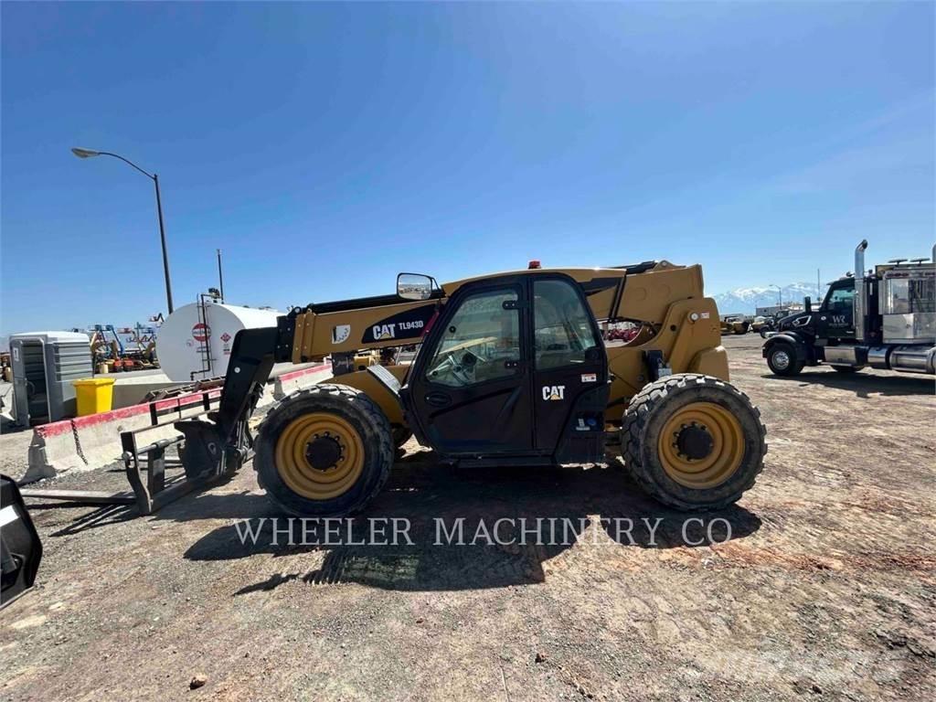 CAT TL943D CB Телескопічні навантажувачі