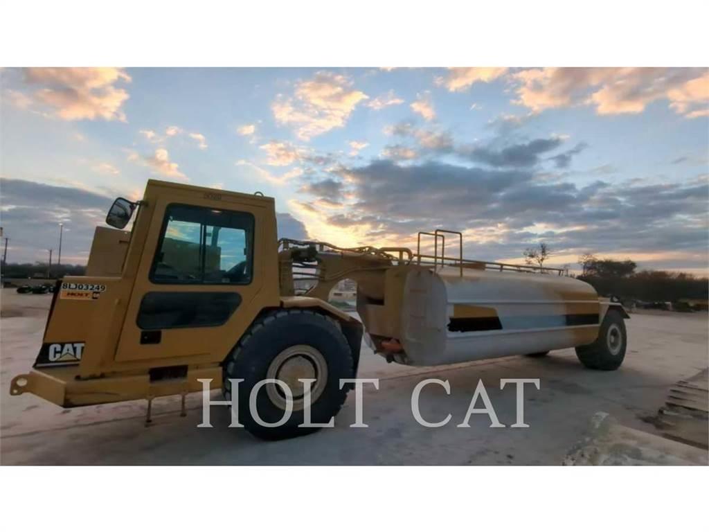 CAT W00 613C Вантажівки-цистерни