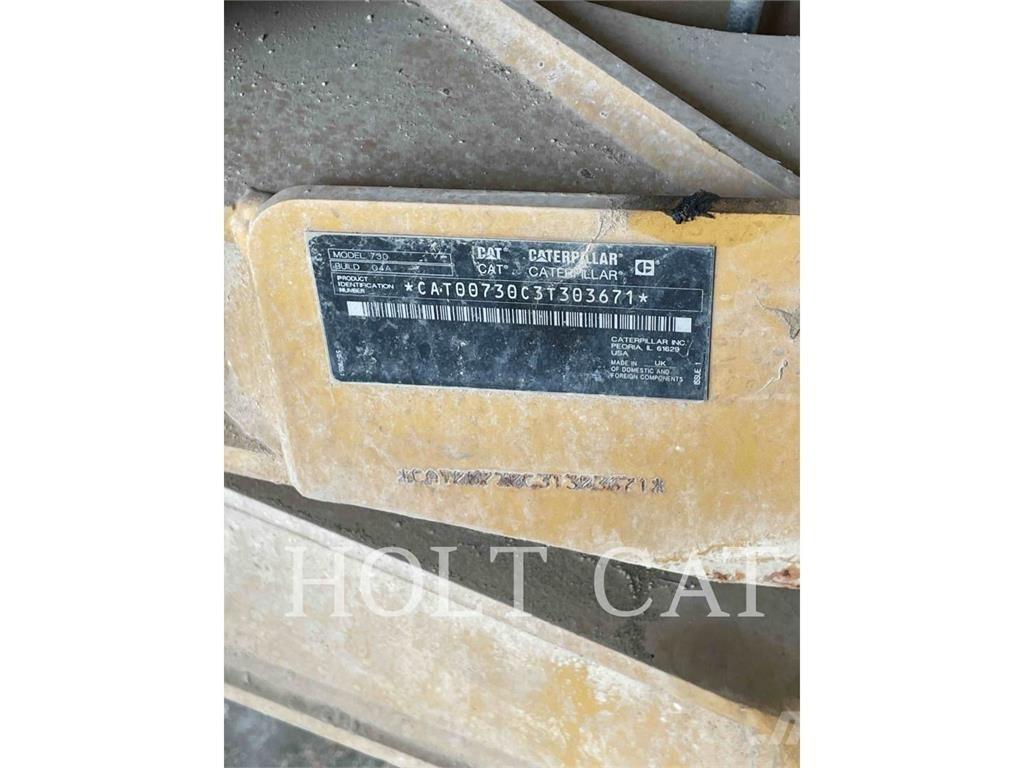 CAT W00 730 Вантажівки-цистерни