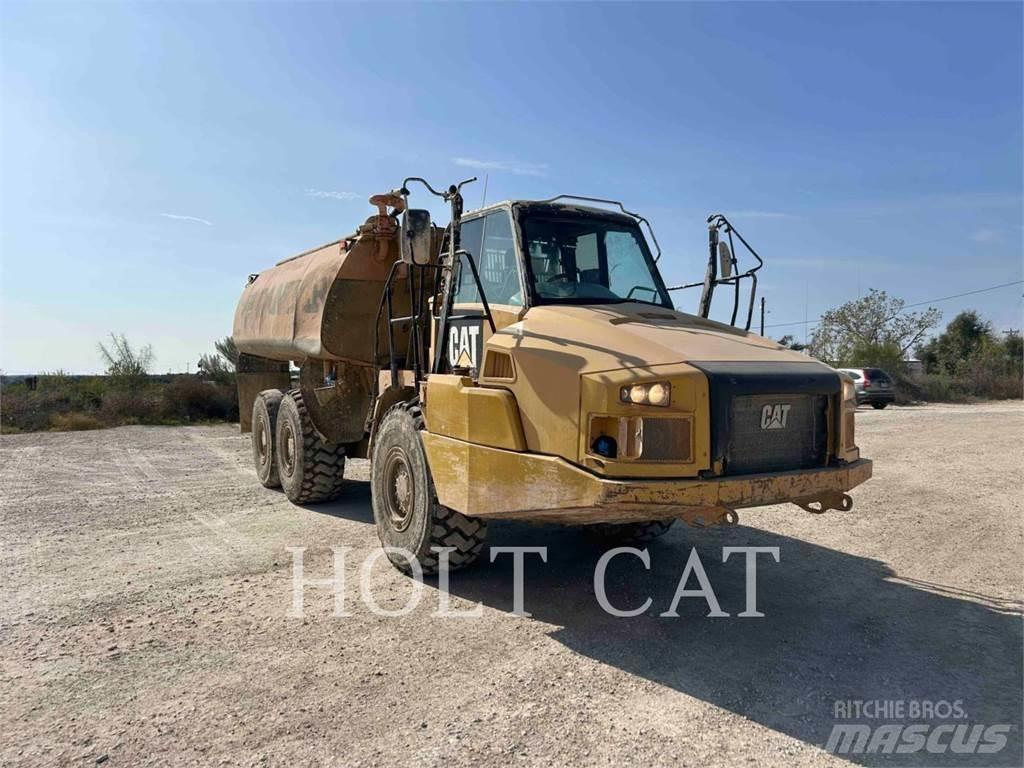 CAT W00 730C Зчленовані самоскиди