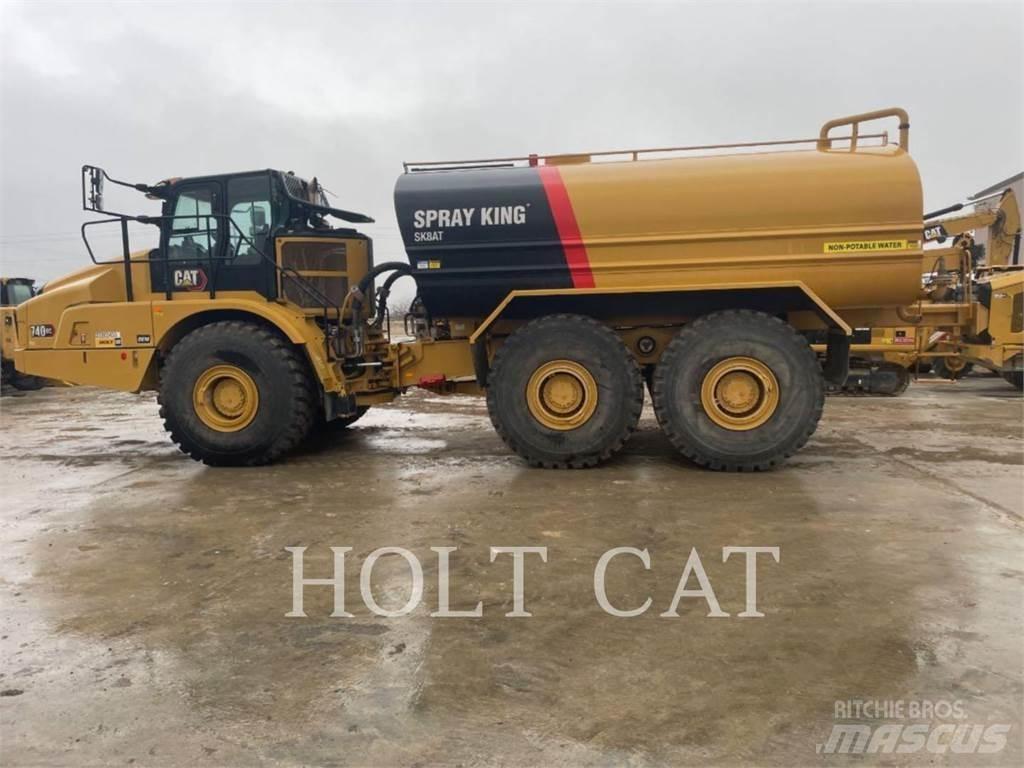 CAT W00 740 Вантажівки-цистерни