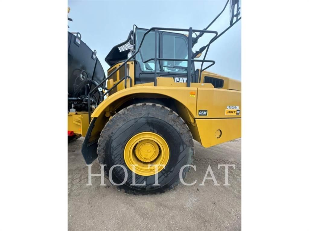 CAT W00 740GC Вантажівки-цистерни