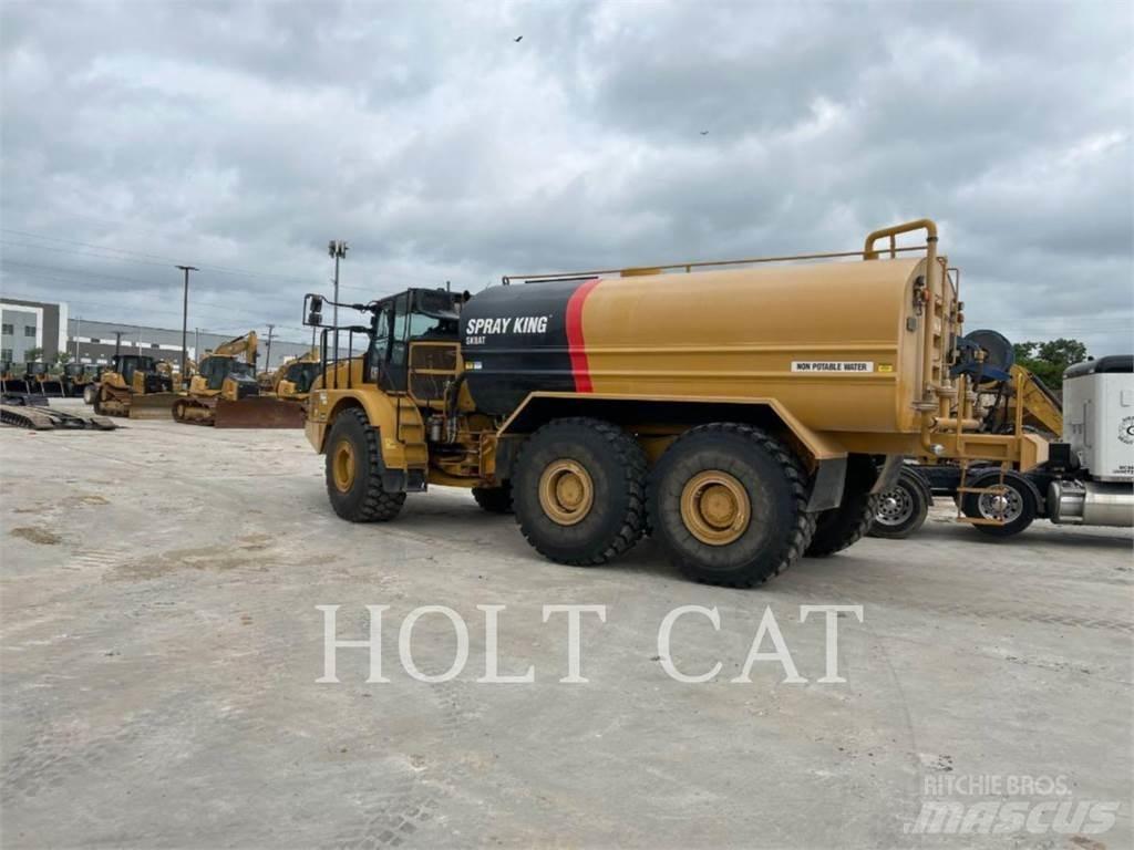 CAT W00 740GC Вантажівки-цистерни