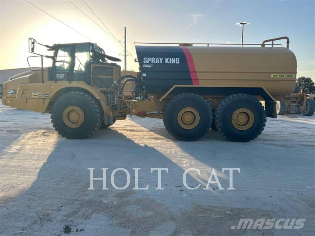 CAT W00 740GC Вантажівки-цистерни