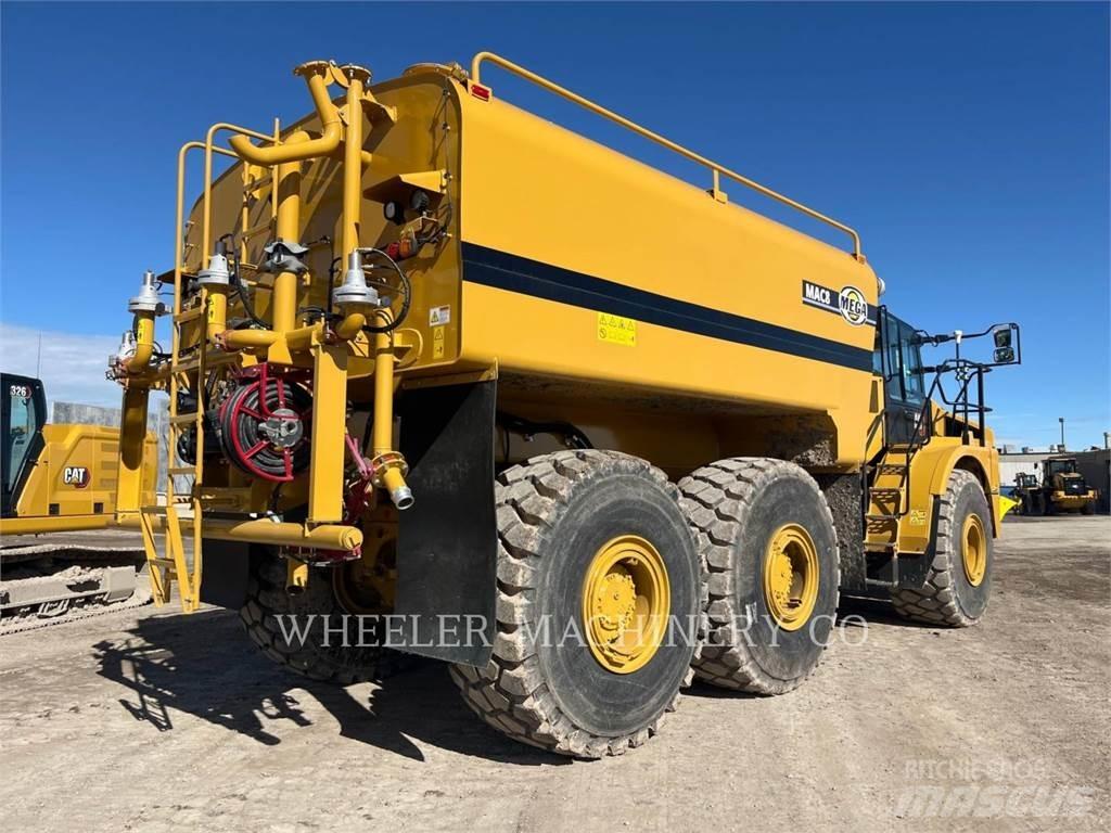 CAT WT 740 GC Вантажівки-цистерни