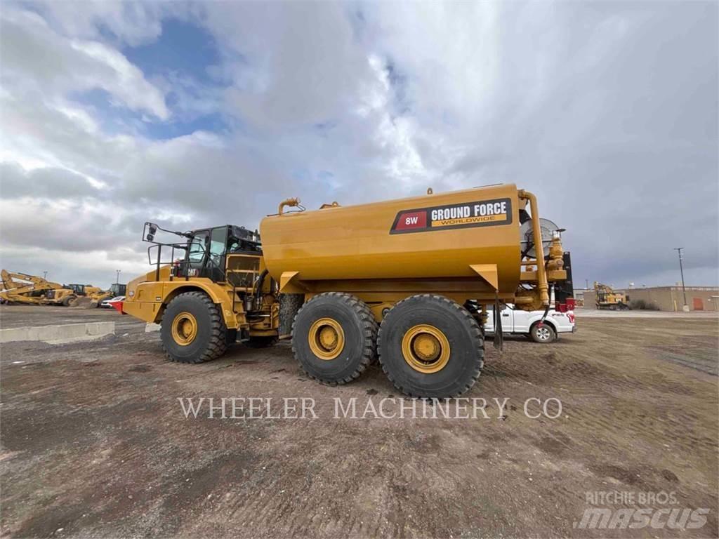 CAT WT 740 GC Вантажівки-цистерни