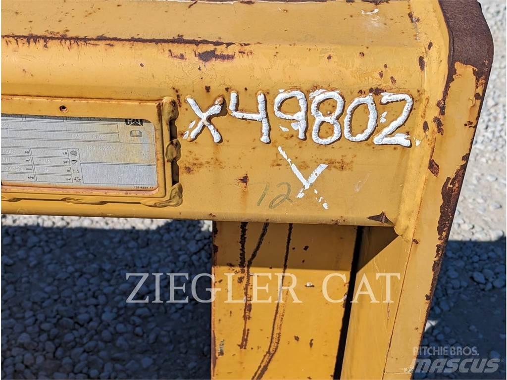 CAT WT-TTL Гусеничні вантажники