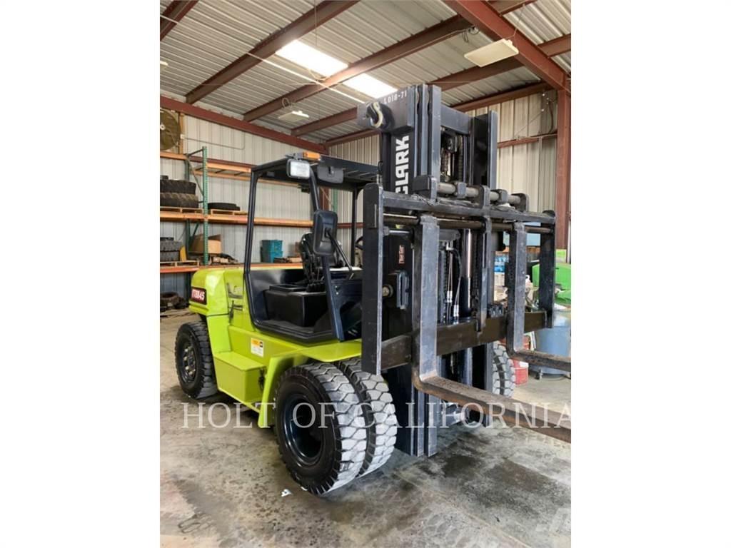 Clark C70D Дизельні навантажувачі