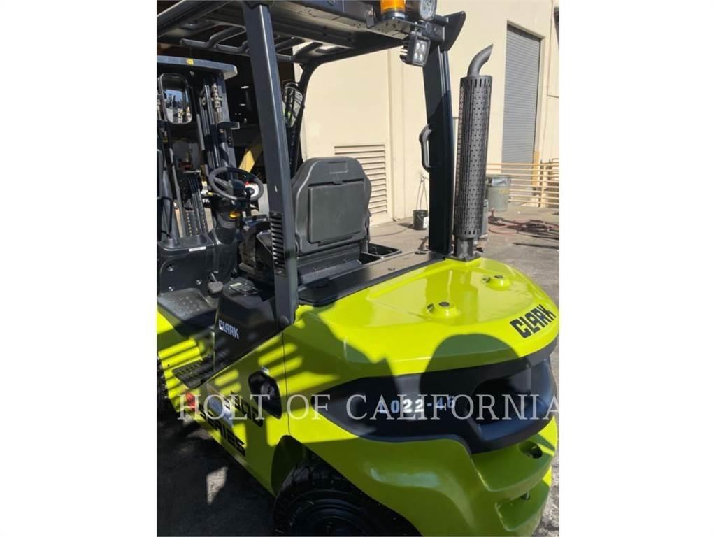 Clark S30D Дизельні навантажувачі