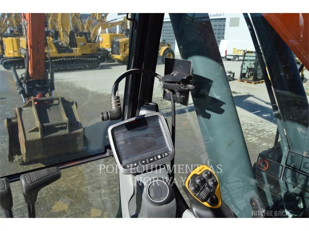 Doosan DX235 Гусеничні екскаватори