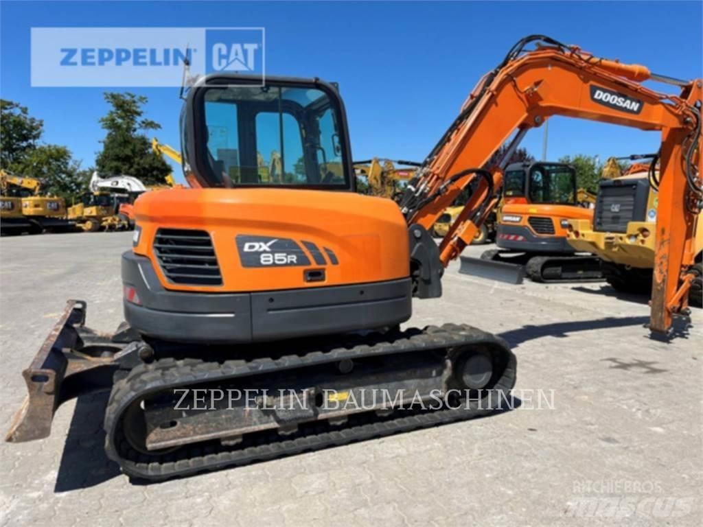 Doosan DX85R-3 Гусеничні екскаватори