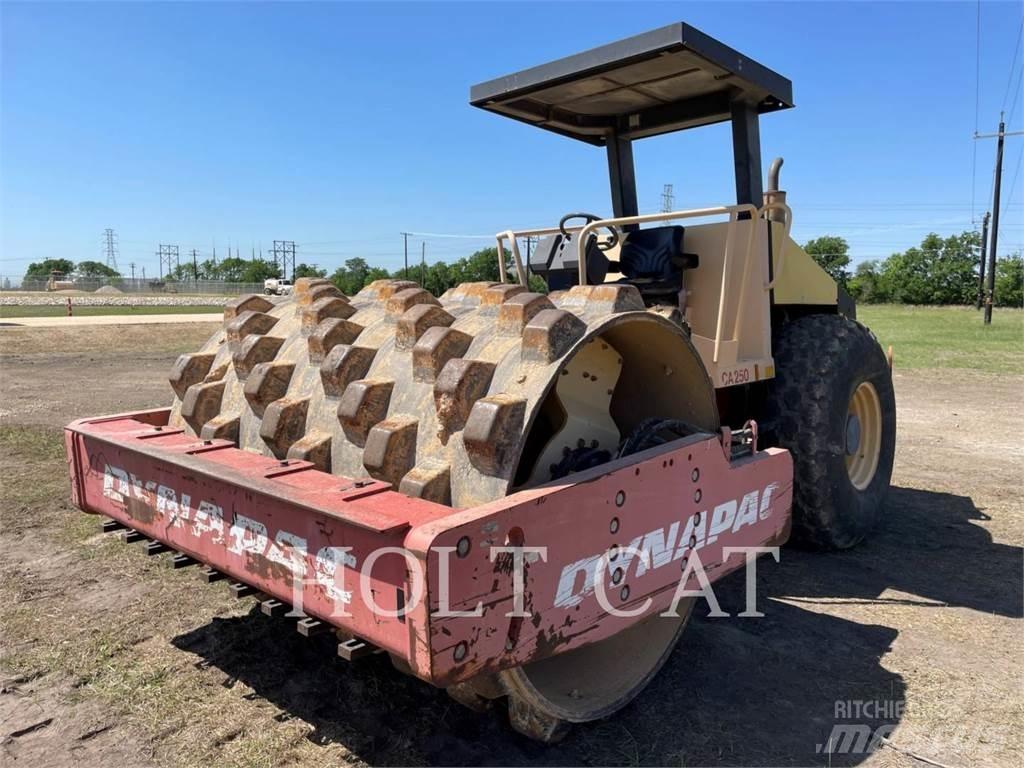 Dynapac CA250D Грунтові котки