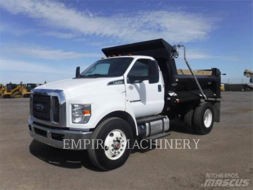Ford / New Holland F750 Вантажівки-цистерни