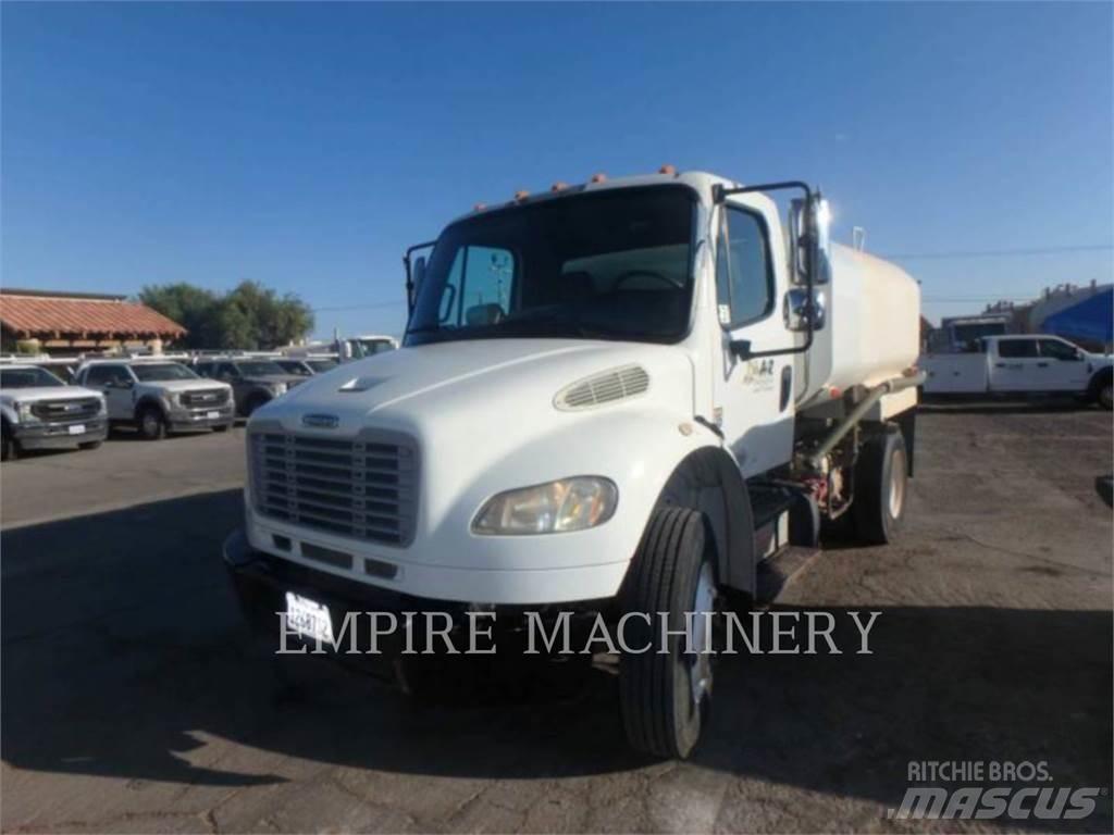 Freightliner 2K WT Вантажівки-цистерни