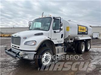 Freightliner WT4000 A Вантажівки-цистерни