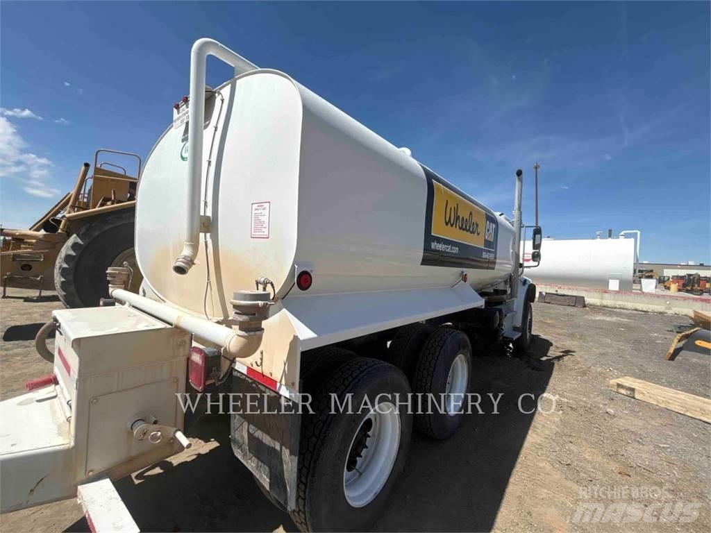 Freightliner WT4000 A Вантажівки-цистерни