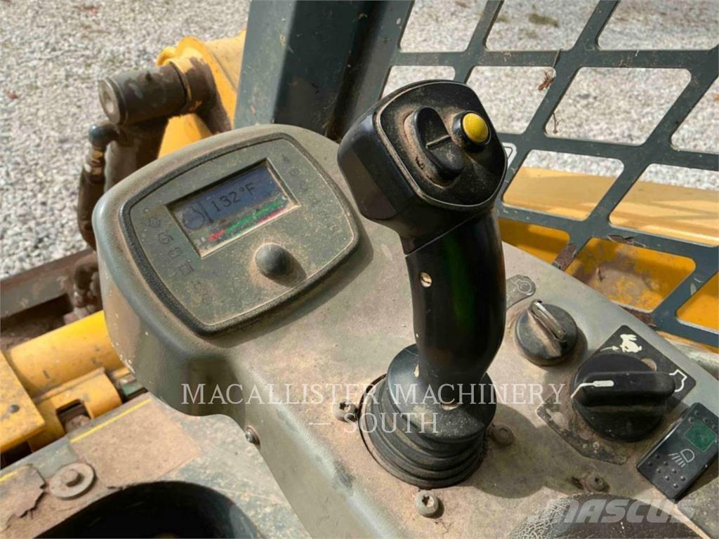 Gehl RT175 Гусеничні вантажники