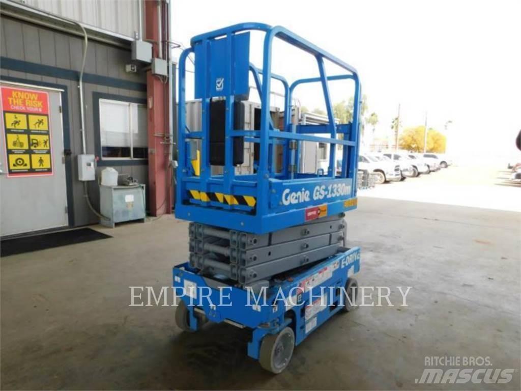 Genie GS1330 Колінчаті підйомники