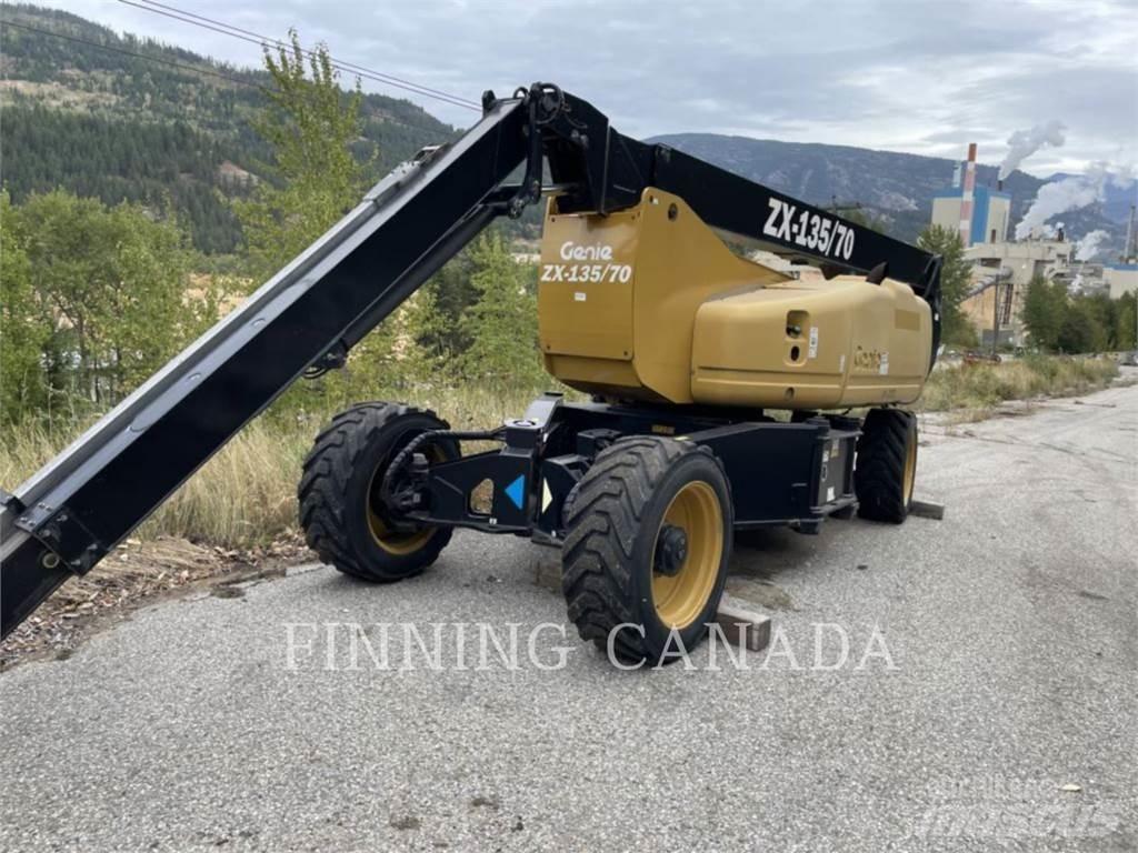 Genie JLGZX135 Колінчаті підйомники