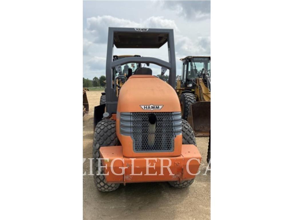 Hamm 3307 SMOOTH Ущільнювачі грунту