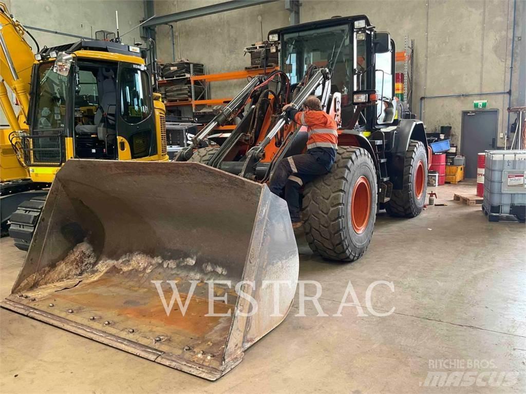 Hitachi ZW180-5B Фронтальні навантажувачі